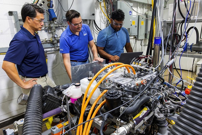 Researchers extracted a fuel cell system from a vehicle to create this novel test setup. Source: SwRI